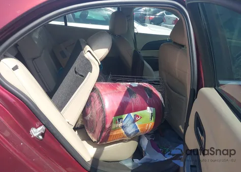 2015 Chevrolet Malibu 1Lt z USA, uszkodzony, nr VIN 1G11C5SL8FF349941